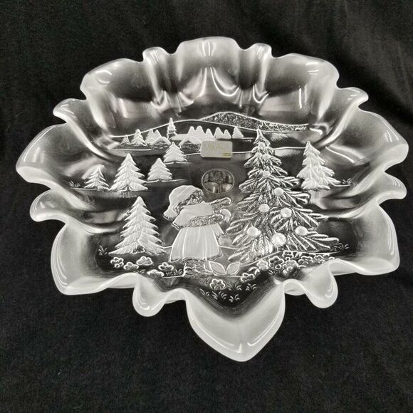 Vintage Mikasa Footed Bon Bon Festive Plate Dish Christmas Story SA 600/527 New - Picture 2 of 11